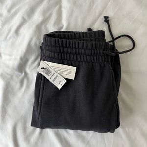 Aritizia Boyfriend Sweatpants XS